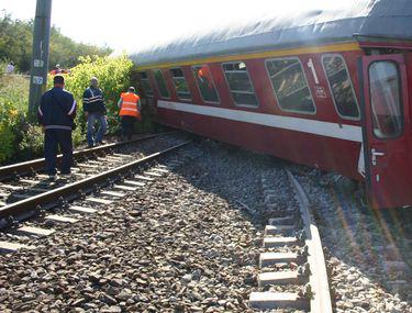 Circulaţie Feroviară Pe Ruta Craiova Timisoara Blocată După Ce Un Vagon Al Unui Tren A Deraiat Stiri Libertatea Libertatea