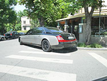 Foto Gigi Becali Vrea SÄ Scape De Maybach Entertainment Monden Libertatea Libertatea