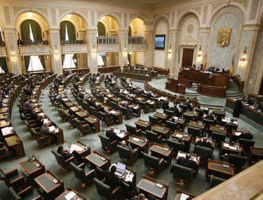 Update Senatul A Amanat Pană Luni Votul Pe Legea Carantinei și A Izolării Liberalii Către Psd Permitem Circulaţia Persoanelor Bolnave Si Infectate Politică Stiri Libertatea Libertatea