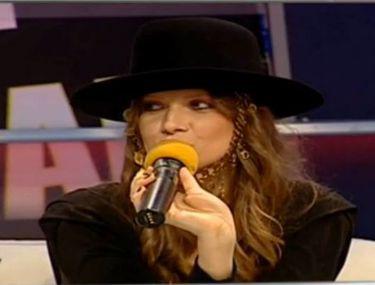 Are Fetiţa Bolnavă Si De Supărare Le A Făcut Praf Pe Vedetele Care I Au Iesit In Cale Entertainment Monden Libertatea Libertatea