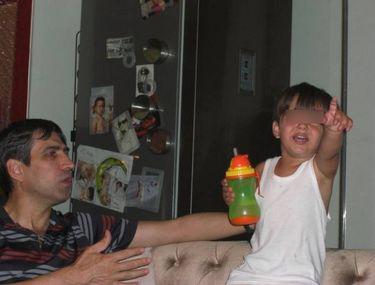 Victor Piţurcă Si A Luat Fiul Acasă Vica Blochina Se Inţeleg De Minune Edan Isi Iubeste Mult Tatăl Foto Entertainment Stiri Mondene Libertatea Libertatea