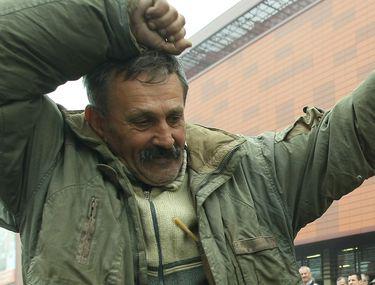 Panică Printre Cheflii Aoleu Ce Mă Fac Doamne Eu Se Scumpește țuica Mea Stiri știri Romania Libertatea Libertatea