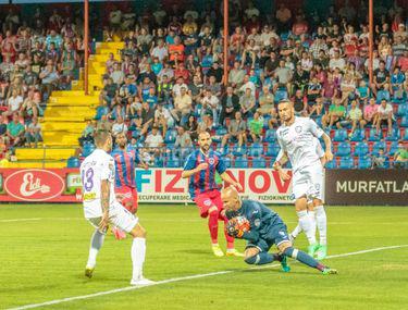Liga I Asa Targu Mures Cfr Cluj 0 0 12 Galbene Un Roșu Dar Niciun Gol Sport Libertatea Libertatea