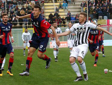 Mitrea și A Ingropat Echipa Ce Au Făcut Romanii Din Serie B Rezultate Din Il Calcio Sport Libertatea Libertatea