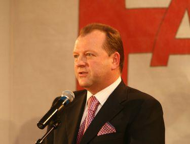 Marius Vizer Continuă In Fruntea Federației Internaționale De Judo A Fost Reales Prin Aclamație Libertatea
