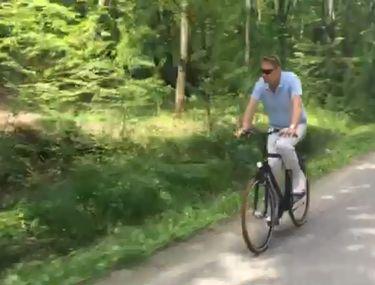 ListÄƒ NouÄƒ Informatii Pentru Stiluri De Moda Iohannis Pe Bicicleta Afstidelhi Org
