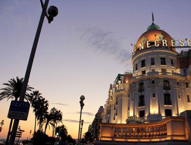 Hotel Negresco Transformat In Spital De Campanie Libertatea