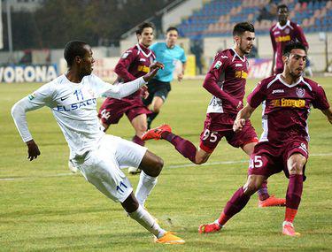 Liga 1 Etapa 15 Cfr Cluj Fc Botoșani 1 0 Golul Lui Ionuţ Larie A Decis O Partidă Echilibrată Fotbal Sport Libertatea Libertatea