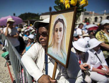 Rugăciunea La Sfanta Fecioară De La Fatima Este Făcătoare De Minuni Libertatea