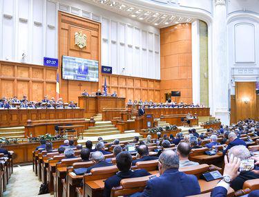 Deputații Au Micșorat Salariile Primarilor și Viceprimarilor Funcționarii Din Ministere și Parlament Vor Primi Spor De Complexitatea Muncii Libertatea
