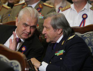 Ilie Năstase General Cu Cercel Fostul Tenismen A Afișat Un Look Nonconformist La Aniversarea A 70 De Ani De La Inființarea Csa Steaua București Libertatea