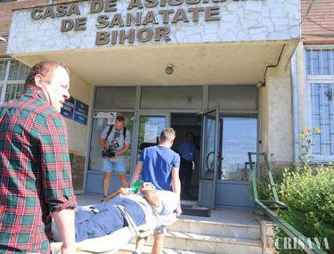 Bolnavi Aduși Cu Targa La Casa De Asigurări De Sănătate Bihor Libertatea