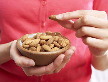 10 Alimente Anticolesterol Ce Să Mănanci Ca Să Nu Ai Probleme Cu Lipidele Din Sange Libertatea