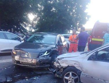 Masina Unui Poliţist Din Galaţi Implicată Intr Un Accident Libertatea