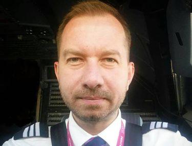 Mihai Sturzu A Devenit Pilot De Linie Libertatea