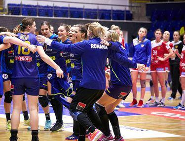 Trofeul Carpați 2018 La Handbal Feminin Romania A A Bătut Romania B și A Cucerit Trofeul Sport Libertatea Libertatea