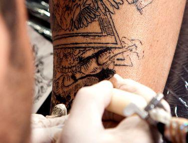 Tatuaje Gratuie Cu Chipul Lui Vladimir Jirinovski In Rusia