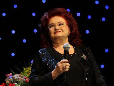 Doina Maximilian Incepe Să Vandă Din Averea Stelei Popescu Libertatea