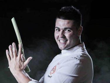 Ciprian Ogarcă Fost Caștigător La Masterchef S A Insurat Mireasa A Avut Buchet De Mireasă Din Praz Libertatea