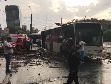 Imaginile Dezastrului Lăsat In Urmă De Furtuna Din București Cu