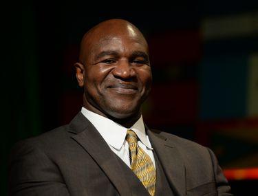 Evan Fiul Lui Evander Holyfield Debut Cu Victorie In Ringul De Box și A Trimis Rapid Adversarul La Podea Alte Sporturi Sport Libertatea Evan Fiul Lui Evander Holyfield Debut Cu Victorie