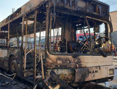Un Autobuz A Luat Foc Intr O StaÅ£ie Din Craiova JudeÈul Dolj Libertatea