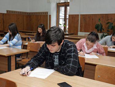 Cursuri De Educaţie Sexuală In Scoli Legea A Fost Promulgată Libertatea