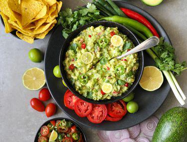 Guacamole Ce Este și Cum Se Mănancă Rețetă Pentru Pasta De Avocado Libertatea