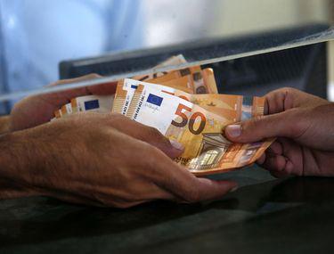 Curs Bnr 9 Iulie Leul A Pierdut Teren In Raport Cu Euro Dar S A