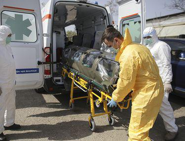 Centrele De Ingrijiri Ale Dgaspc Valcea Focare De Coronavirus 198 De Cazuri In 4 Locuri Acuze Serioase Au Lăsat Bolnavii La Un Loc Cu Cei Sănătoși Stiri știri Romania Libertatea Libertatea