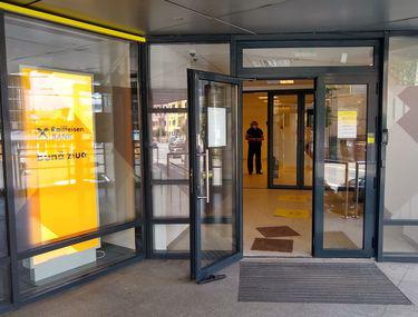 Probleme Pentru Clienții Raiffeisen Bank Timp De O Oră Tranzacțiile Cu Cardul De Debit Nu Au Funcționat La Pos Uri Stiri știri Romania Libertatea Libertatea