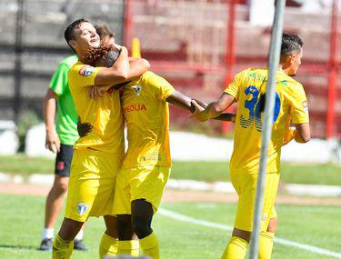 Liga 2 Etapa A Ii A Trei Echipe Au Punctaj Maxim U Cluj Invinsă Acasă De Asu Poli Fotbal Sport Libertatea Libertatea