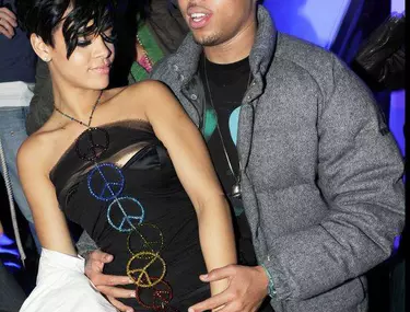 Rihanna Vrea Să Se Mărite Cu Chris Brown Libertatea