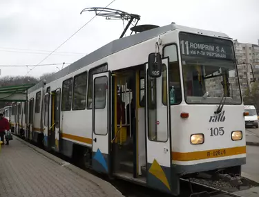 Tramvaie Pe È™oseaua OlteniÈ›ei È™i Calea VÄƒcÄƒreÈ™ti Din 10 Septembrie Libertatea