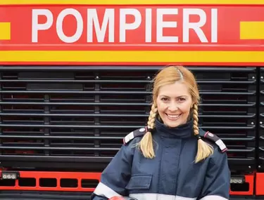 Fetele Se Pot Inscrie De La Anul La È™coala De Pompieri CondiÈ›iile Necesare Libertatea
