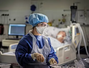 IncÄƒ Cinci AngajaÈ›i De La Spitalul Campulung ConfirmaÈ›i Cu Covid 19 Libertatea