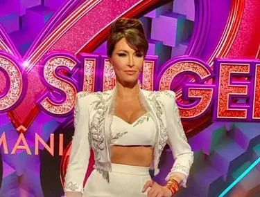 Imagini Uimitoare Cu Mihaela RÄƒdulescu In Culisele Show Ului Masked Singer Cum A ReacÈ›ionat Catrinel Menghia Libertatea