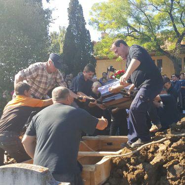 Inmormantare Ioan Gyuri Pascu La Agnita Judetul Sibiu Libertatea