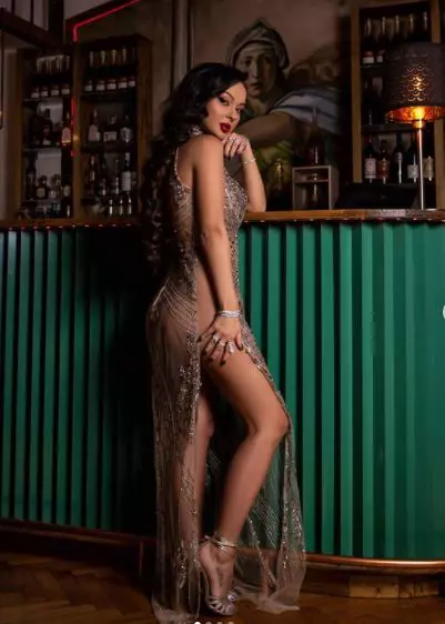 vladuta-lupau-rochie-transparenta