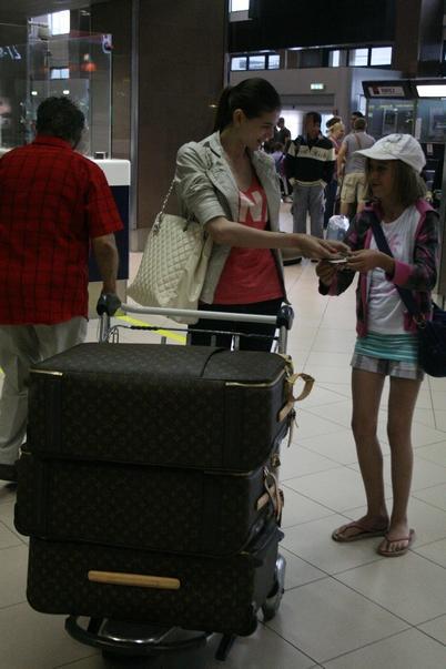 moni-autograf-aeroport__4_.JPG