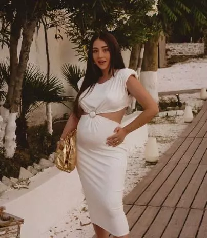 nicole-cherry-gravida