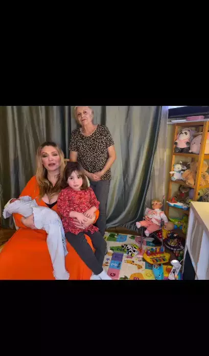 cristina-cioran-si-familia