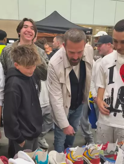 ben affleck samuel fiu adidasi dolari 2