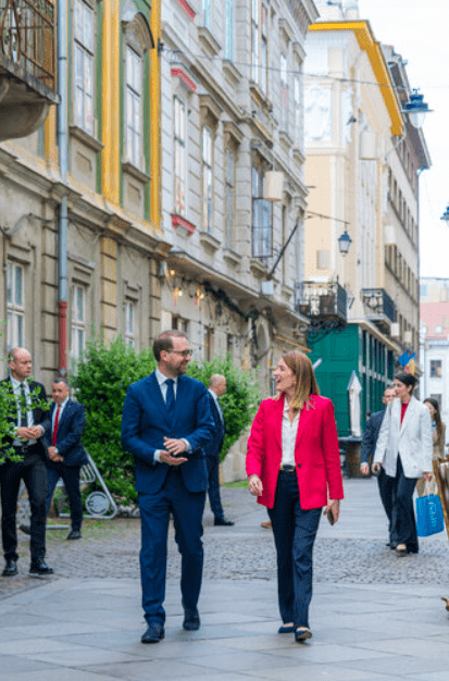 Roberta Metsola și Dominic Fritz  -4