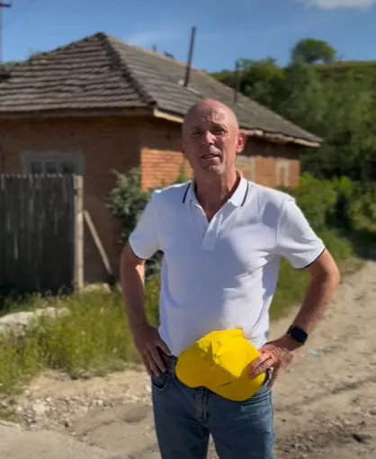 mugur-mihaescu-sat-natal-sadova-2