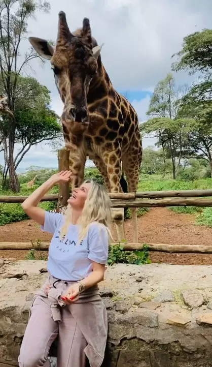 andreea banica vacanta in kenya 3