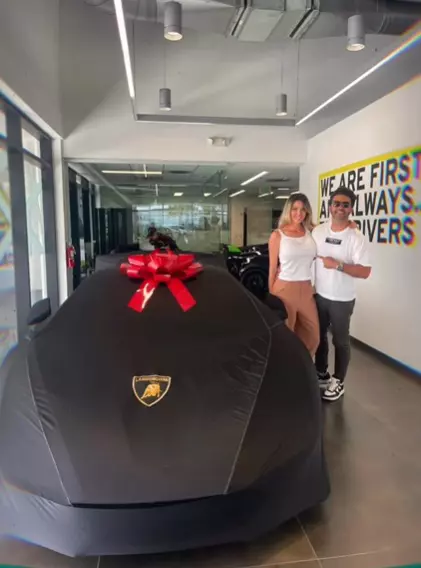 alina-vidican-cadou-masina-claude-senhoreti-1