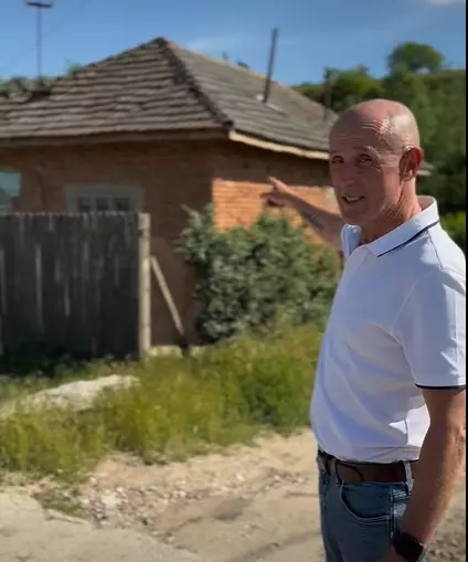 mugur-mihaescu-sat-natal-sadova-3