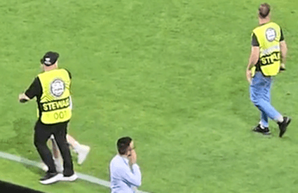 Momentul care nu a fost prins pe imaginile TV, după România - Țara Galilor, direct pe gazon