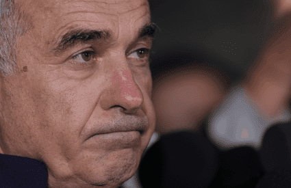 Călin Georgescu, refuzat de patronul unei fabrici de mobilă pentru o vizită într-un turneu ploitic. „Nu înțelegem de ce suntem prinși în acest program”